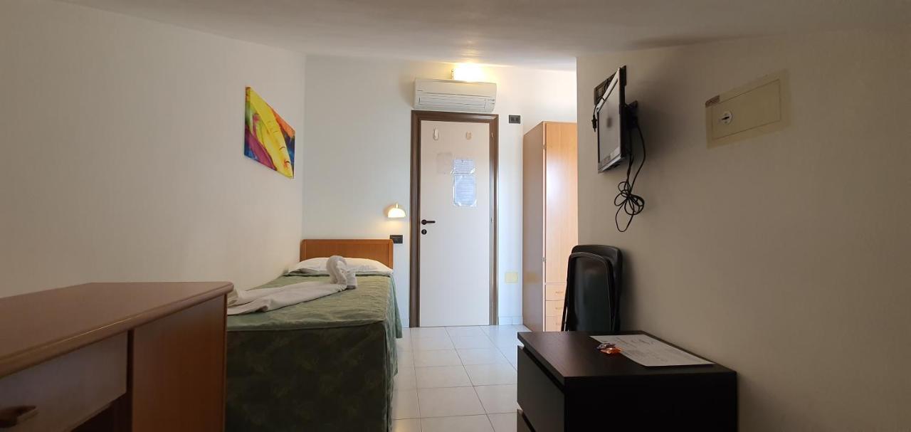 Hotel Vela Azzurra Rimini Exteriér fotografie