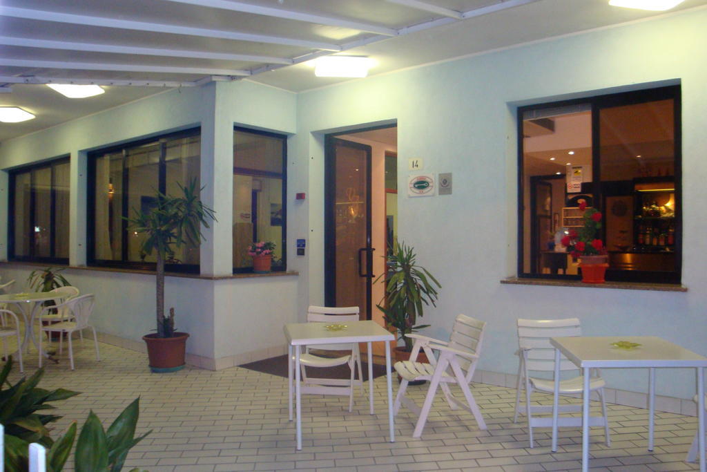 Hotel Vela Azzurra Rimini Exteriér fotografie